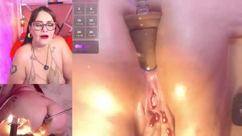 Snapshot of erikamontiel__ chatting on 05.19.26 Erika online show from 05.19.26