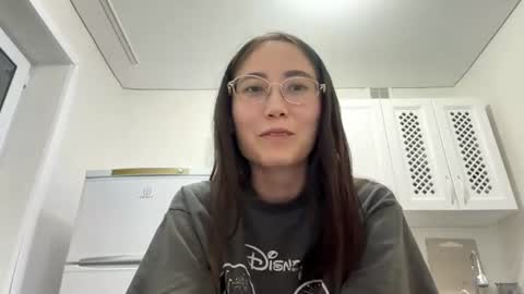 Snapshot of erinnthurmond chatting on 06.21.26 Luna online show from 06.21.26
