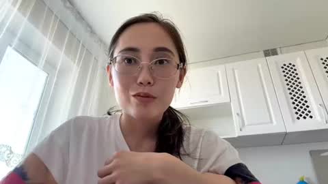 Snapshot of erinnthurmond chatting on 07.14.26 Luna online show from 07.14.26