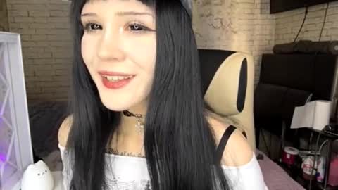 Snapshot of ernestinezalesky chatting on 02.12.26 Nina online show from 02.12.26