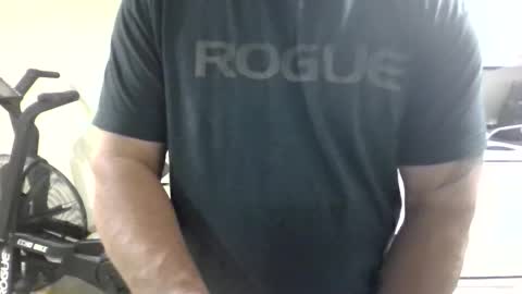 Snapshot of erock42 chatting on 05.10.26 erock42 online show from 05.10.26