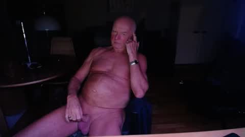 Snapshot of eroen chatting on 09.11.25 eroen online show from 09.11.25