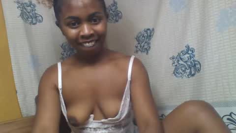 erolinee online show from 10.28.25