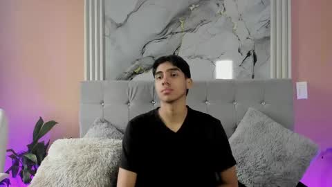 Eros Lux1 online show from 04.13.26