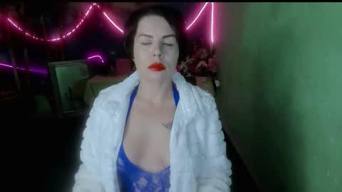 Snapshot of erotic_dessire chatting on 01.10.26 Eve online show from 01.10.26