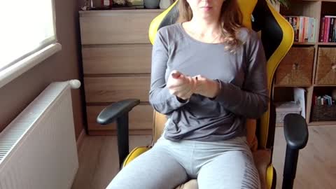 Snapshot of erotic_vibe chatting on 12.29.24 Melissa online show from 12.29.24