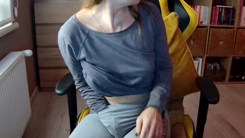 Snapshot of erotic_vibe chatting on 01.01.25 Melissa online show from 01.01.25