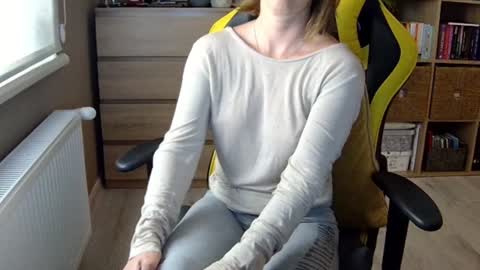 Snapshot of erotic_vibe chatting on 02.01.25 Melissa online show from 02.01.25