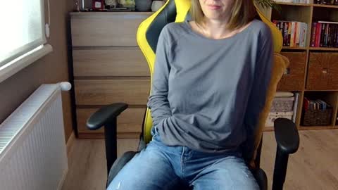 Snapshot of erotic_vibe chatting on 02.03.25 Melissa online show from 02.03.25