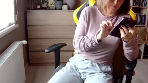 Snapshot of erotic_vibe chatting on 02.06.25 Melissa online show from 02.06.25