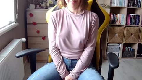 Snapshot of erotic_vibe chatting on 02.15.25 Melissa online show from 02.15.25