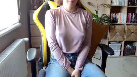 Snapshot of erotic_vibe chatting on 02.28.25 Melissa online show from 02.28.25