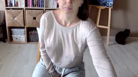 Snapshot of erotic_vibe chatting on 09.30.25 Melissa online show from 09.30.25