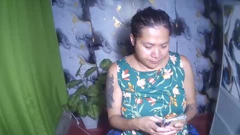 Snapshot of ervanamorge chatting on 05.17.26 Ervana online show from 05.17.26