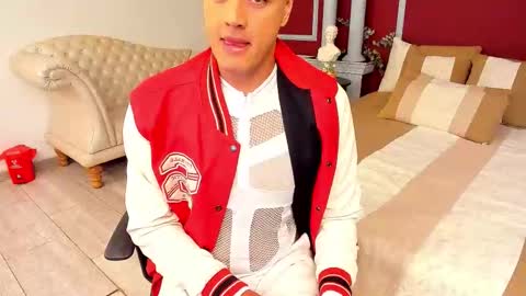 eryxmarlowe_ online show from 10.19.25