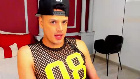 eryxmarlowe_ online show from 10.23.25