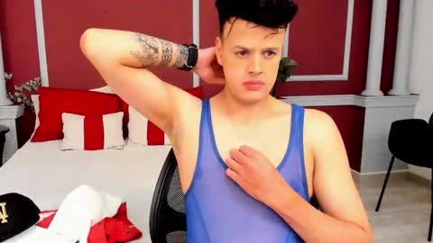 eryxmarlowe_ online show from 10.26.25