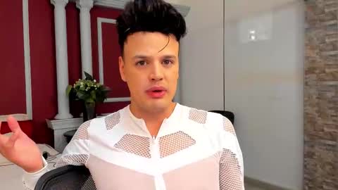 eryxmarlowe_ online show from 10.27.25