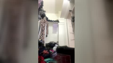 Snapshot of escence1994 chatting on 03.02.26 escence1994 online show from 03.02.26