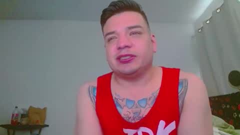 Snapshot of escodamus12 chatting on 01.06.25 escodamus12 online show from 01.06.25