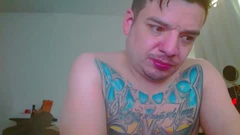 Snapshot of escodamus12 chatting on 01.19.25 escodamus12 online show from 01.19.25