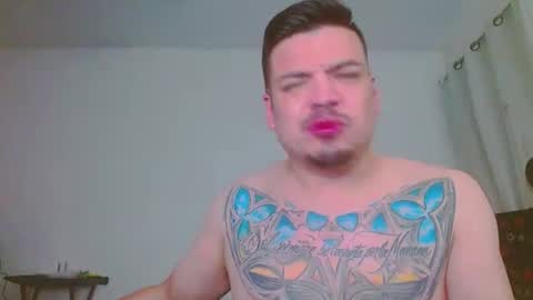 Snapshot of escodamus12 chatting on 02.08.25 escodamus12 online show from 02.08.25