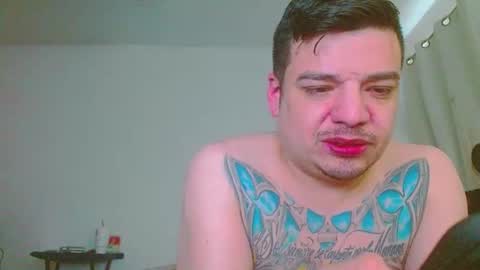 Snapshot of escodamus12 chatting on 02.17.25 escodamus12 online show from 02.17.25