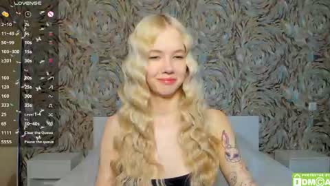 Snapshot of eshcka chatting on 06.16.26 Megan and Brad online show from 06.16.26