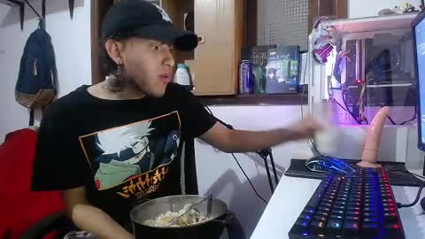 Snapshot of esjrobles chatting on 02.22.25 Esteban online show from 02.22.25