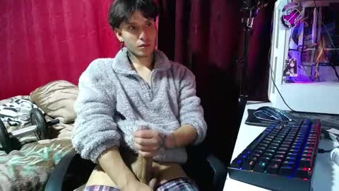 Snapshot of esjrobles chatting on 03.12.25 Esteban online show from 03.12.25