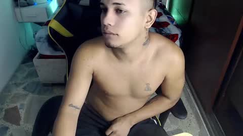 Snapshot of eskayler_ chatting on 09.12.25 eskayler_ online show from 09.12.25