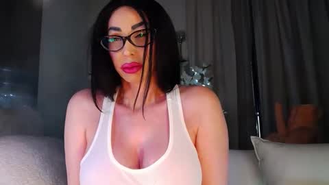 Esther online show from 09.24.25