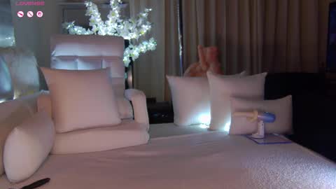 Esther online show from 02.05.26