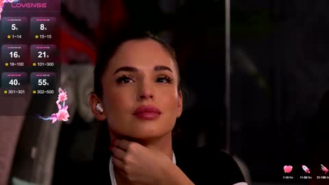 Snapshot of esmeainsley chatting on 01.09.25 Raluca online show from 01.09.25