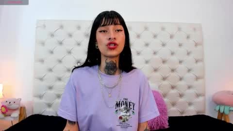 esmeralda  online show from 11.03.25