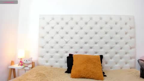 esmeralda  online show from 12.03.25