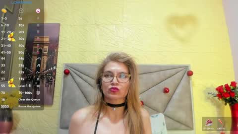 Esmeralda .INDEPENDENT MODEL online Monday to Saturday 3 pm Chicago online show from 01.29.25