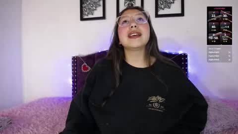 Snapshot of esmeralda_pym chatting on 02.07.26 Esmeralda online show from 02.07.26