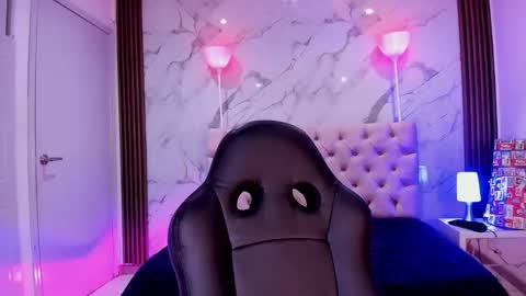 Esmeralda  online show from 01.12.26