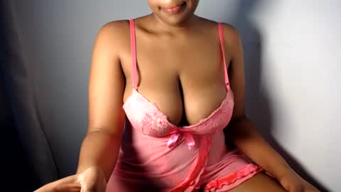 Snapshot of esmeray_ chatting on 07.10.26 Esme online show from 07.10.26