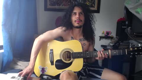 Snapshot of esnaider_man chatting on 02.05.25 Esnider online show from 02.05.25