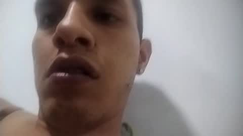 esneyderhenao20 online show from 04.19.26