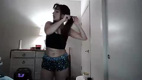 Snapshot of esoterickitten777 chatting on 12.14.25 axe online show from 12.14.25