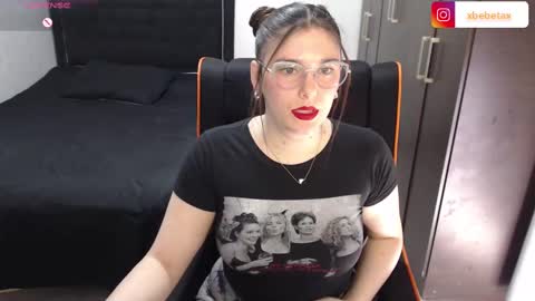 Snapshot of espagamer5 chatting on 10.29.25 Xbebetax online show from 10.29.25