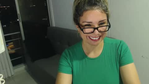 Snapshot of esperanza86_ chatting on 12.24.24 Juliana online show from 12.24.24