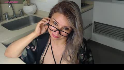 Snapshot of esperanza86_ chatting on 02.06.25 Juliana online show from 02.06.25