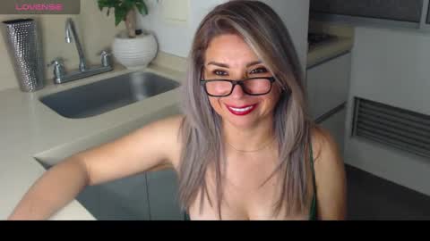 Snapshot of esperanza86_ chatting on 02.07.25 Juliana online show from 02.07.25