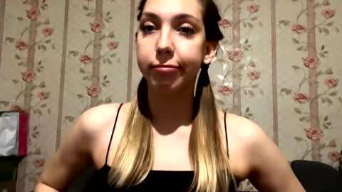 Kate online show from 11.22.25