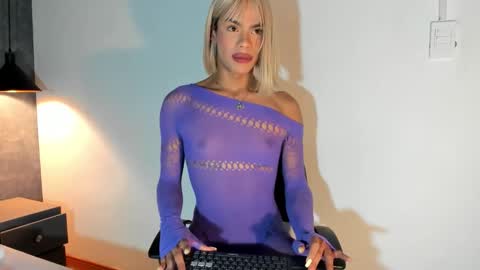 Salome online show from 10.14.25