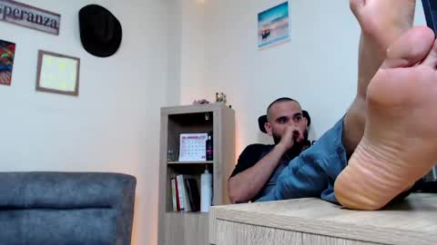 Snapshot of esteban_fer chatting on 04.22.26 Esteban Fernandez online show from 04.22.26